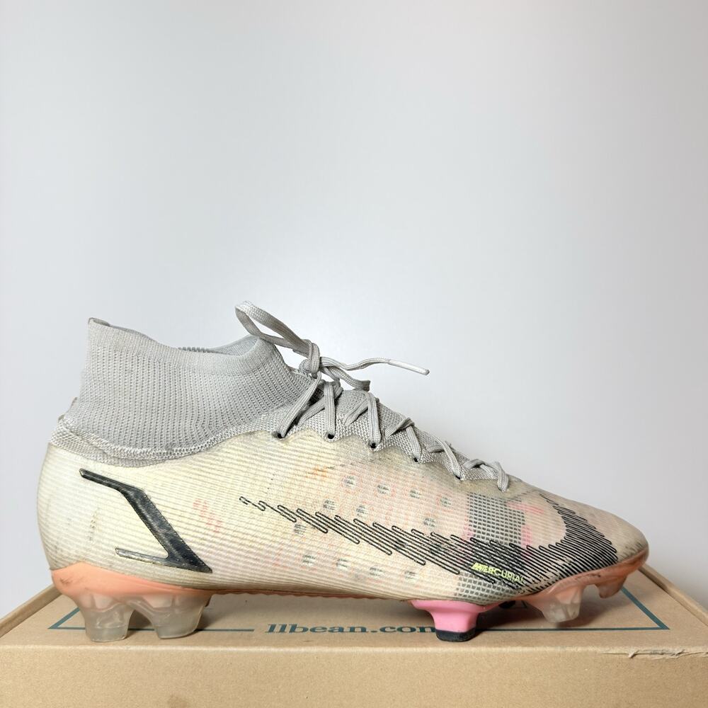 Nike Mercurial Superfly 8 Elite FG men's size 9 soccer cleats in the Rawdacious
